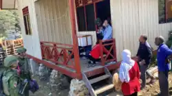Akses Darat Terhambat, Pangkoops TNI Habema Perintahkan Evakuasi Udara Ibu Sinta dari Mbua