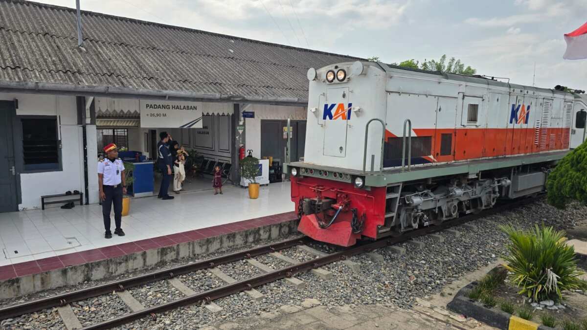 Stasiun Padang Halaban: Simpul Ekonomi yang Berlangsung Selama Sembilan Dekade Stasiun Padang Halaban: Simpul Ekonomi yang Berlangsung Selama Sembilan Dekade