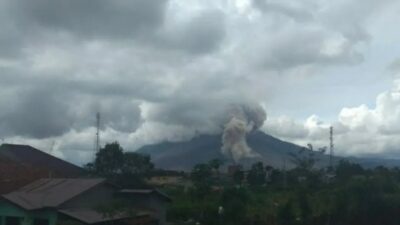 Erupsi Gunung Sinabung: Warga Diminta Waspada