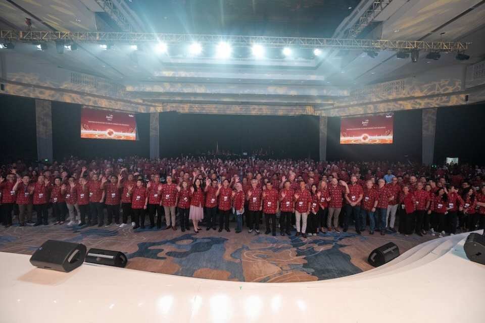 Membangun Masa Depan Digital Dengan Kolaborasi Membangun Masa Depan Digital Dengan Kolaborasi