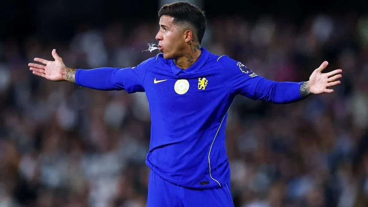 Pesan Menyentuh Enzo Fernandez untuk Para Penggemar Chelsea Pesan Menyentuh Enzo Fernandez untuk Para Penggemar Chelsea