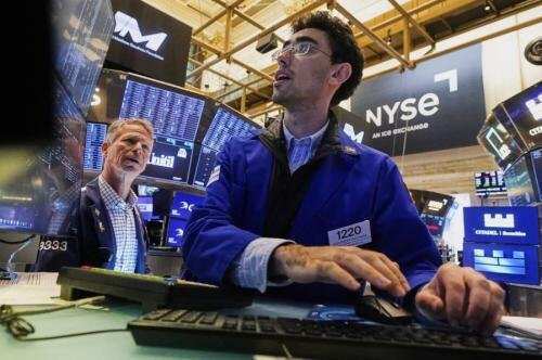 Kinerja Wall Street di Tengah Lonjakan Harga Minyak Kinerja Wall Street di Tengah Lonjakan Harga Minyak