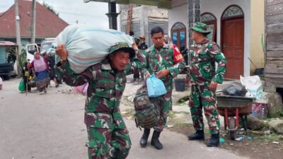 Pusat Penanganan Erupsi Sinabung: TNI Turunkan Prajurit dan Siapkan Logistik Pusat Penanganan Erupsi Sinabung: TNI Turunkan Prajurit dan Siapkan Logistik