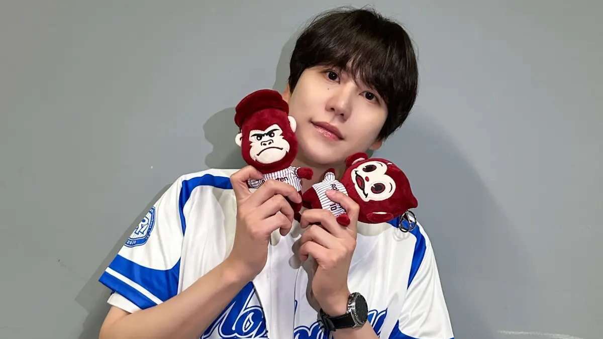 Perbedaan SM Entertainment dan Antenna Menurut Kyuhyun