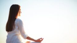 Dampak Meditasi Jangka Panjang pada Otak