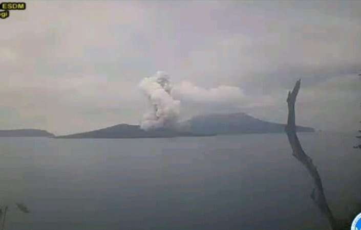 BNPB Serukan Ketenangan Masyarakat di Tengah Erupsi Gunung Anak Krakatau