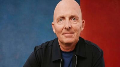 Klarifikasi Mike Dean Terhadap Komentar Kontroversialnya