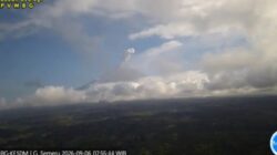 Fenomena Erupsi Bersamaan Empat Gunung Api di Indonesia