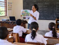 Tantangan Pendidikan di Riung Barat: Memanfaatkan Bahasa Ibu dalam Belajar
