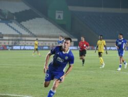 Mengapa Persija Dapat Gunakan SUGBK Sementara Persib Tidak Bisa Memakai Jalak Harupat
