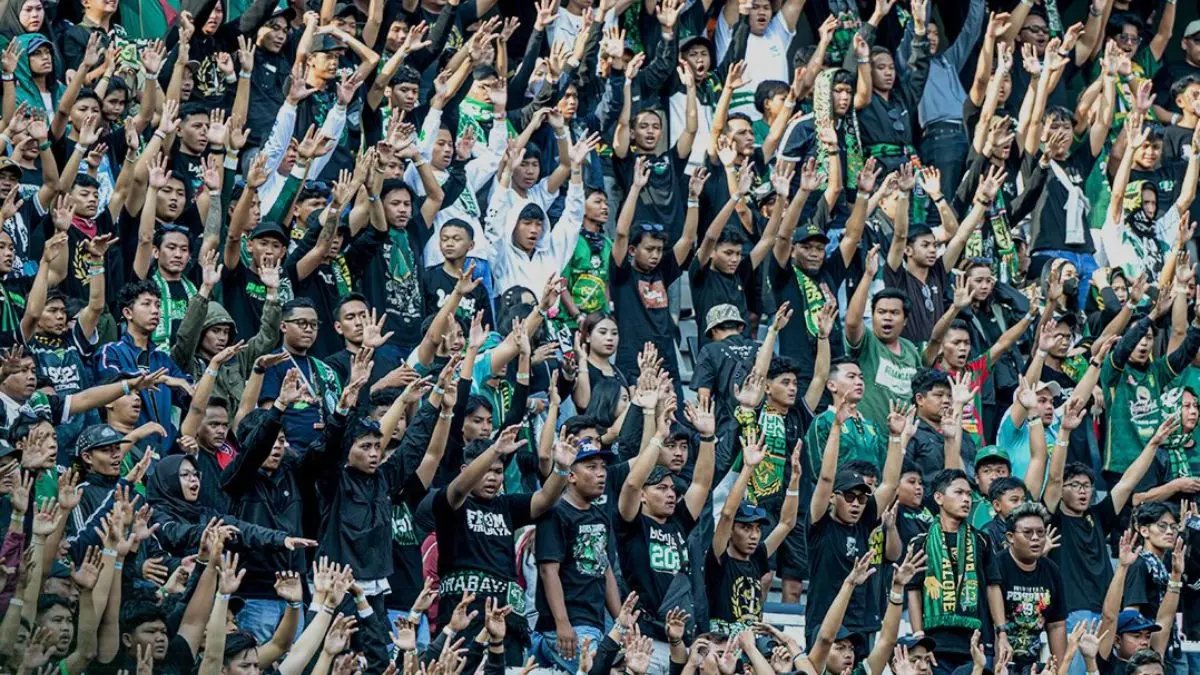 Dukungan Bonek untuk Korban Gempa NTT dan Ambisi Tiga Poin Persebaya