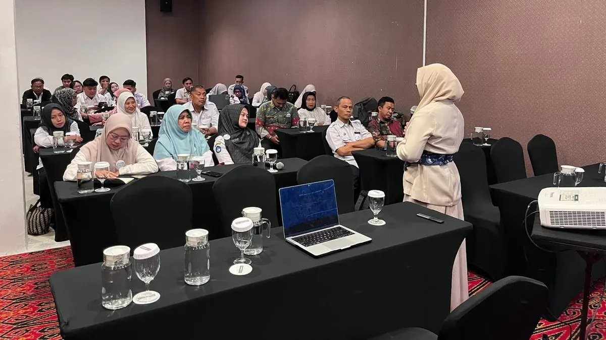 Penerapan Teknologi AI Melalui Program Edukasi di Makassar