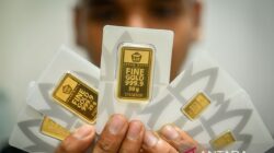Penurunan Harga Emas Antam di Jakarta