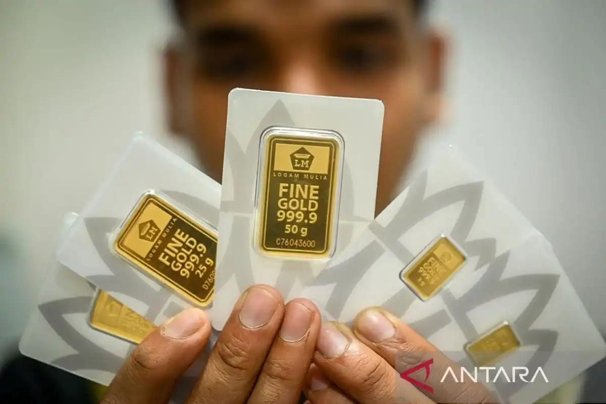 Penurunan Harga Emas Antam di Jakarta