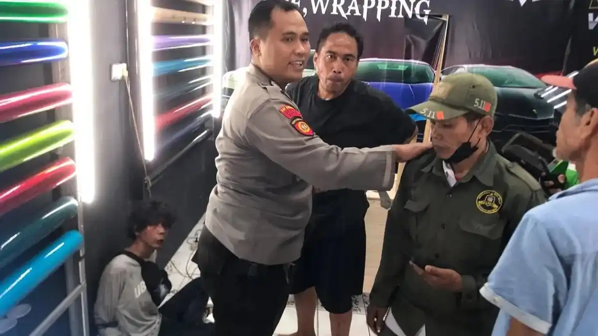 Amuk Massa Akibat Upaya Pencurian Motor di Depok