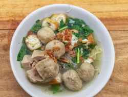 Menikmati 20 Variasi Bakso Terbaik di Surabaya