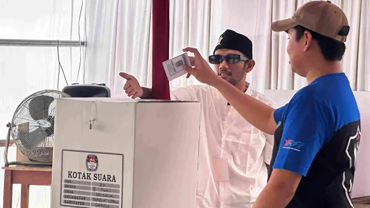 Cuaca Ekstrem Tak Halangi Tingginya Partisipasi Pemilih di Pilkades Bekasi 2026 Angin Puting Beliung Warnai Pilkades di Bekasi