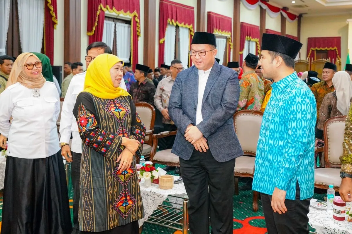 Sinergi Riset untuk Masyarakat Jawa Timur Sinergi Riset untuk Masyarakat Jawa Timur