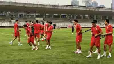 Latihan Perdana Timnas Indonesia: Dony Tri Absen, Rizky Eka Gabung