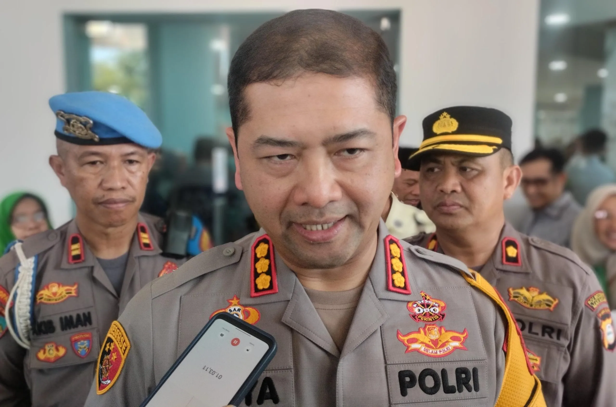 Serangan Geng Motor di Makassar: Seorang Polisi Terluka Parah Serangan Geng Motor di Makassar: Seorang Polisi Terluka Parah