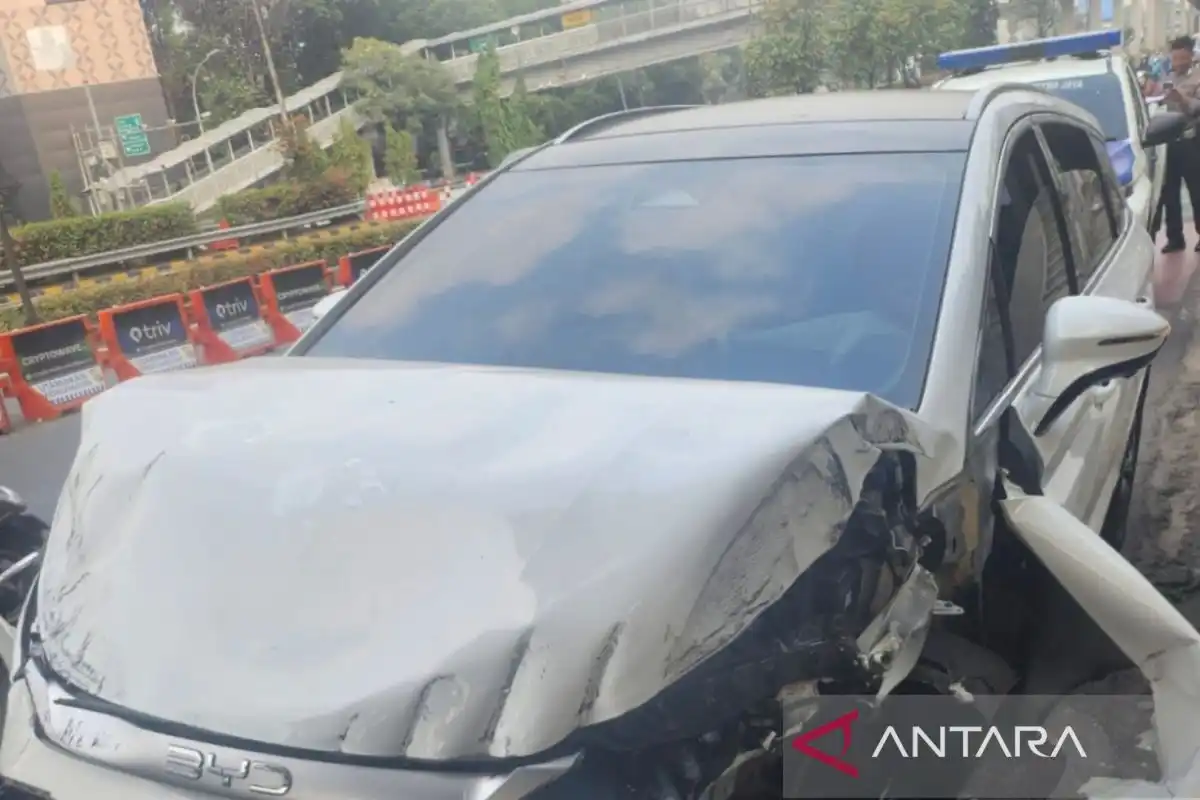 Investigasi Kecelakaan Tunggal di Jakarta Selatan