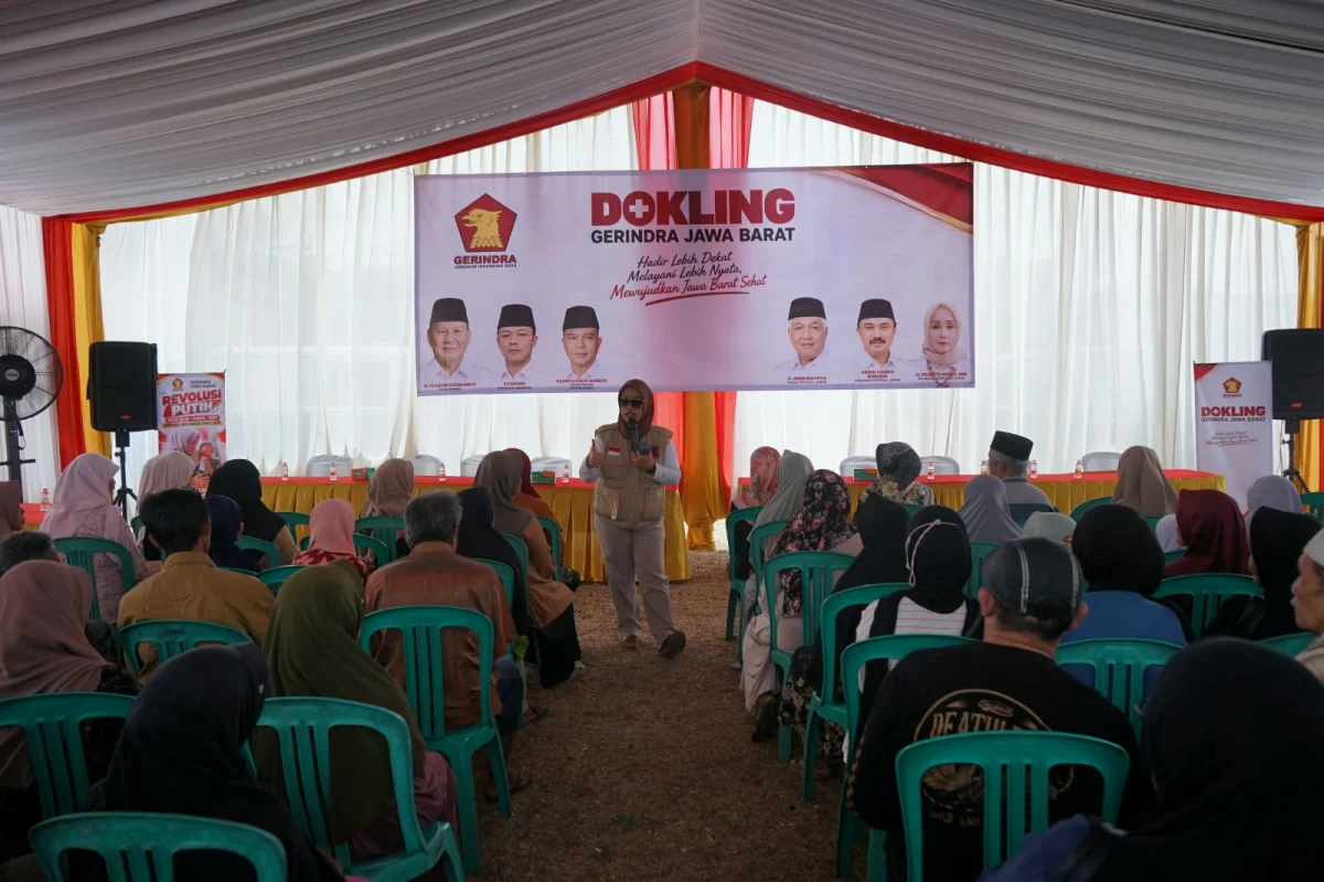 Dokter Keliling Gerindra Sambangi Cineam Tasikmalaya, Ratusan Warga Nikmati Pengobatan Gratis hingga Bantuan Gizi