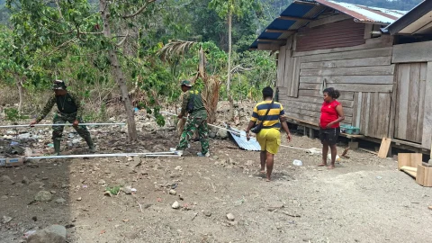 Satgas TMMD Ke-130 Kodim 1808/Mansel Laksanakan Pipanisasi Air Bersih Untuk Kebutuhan Warga Kampung Yamboi