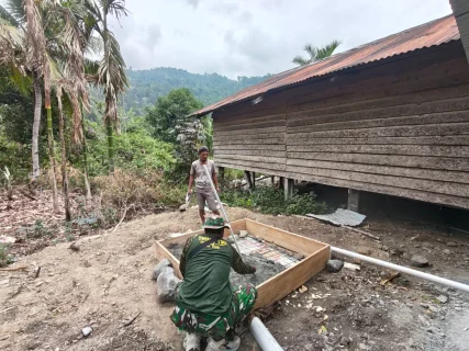 Tak Perlu Lagi Ke Sungai, Pembangunan MCK Satgas TMMD Ke-130 Wujudkan Harapan Warga Yamboi