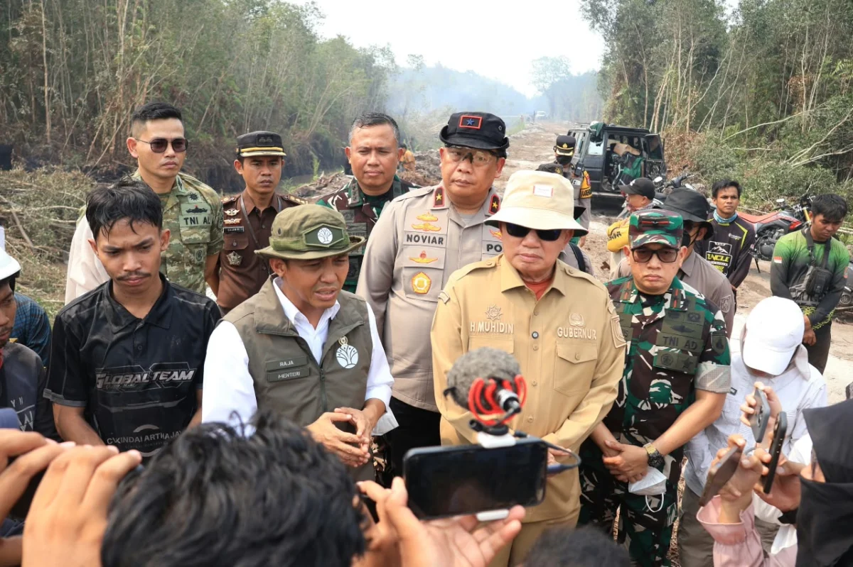 Danlanud Sjamsudin Noor Dampingi Menhut RI Tinjau Hutan Lindung Liang Anggang, Perkuat Sinergi Penanganan Karhutla