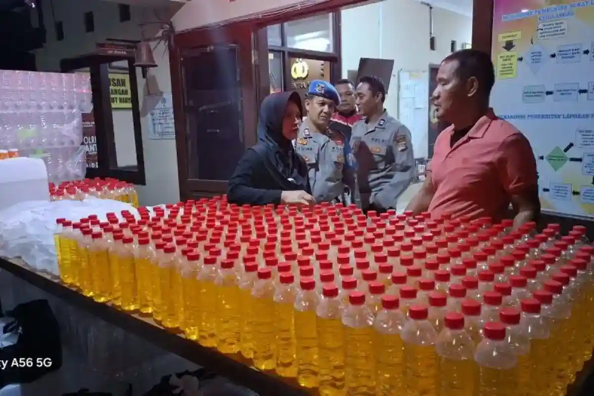 Pengungkapan Peredaran Miras Oplosan di Bantul: Barang Bukti dan Dugaan Peran Tiga Pria