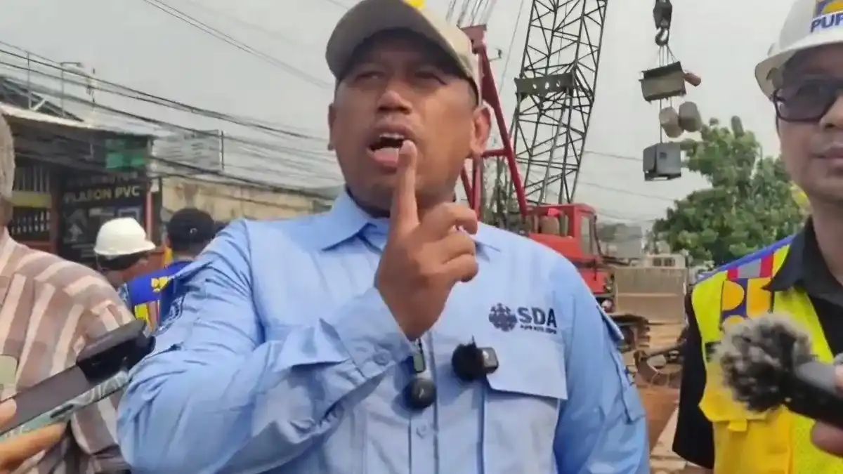 Lambatnya Perbaikan Trotoar di Sawangan: Apa Penyebabnya?
