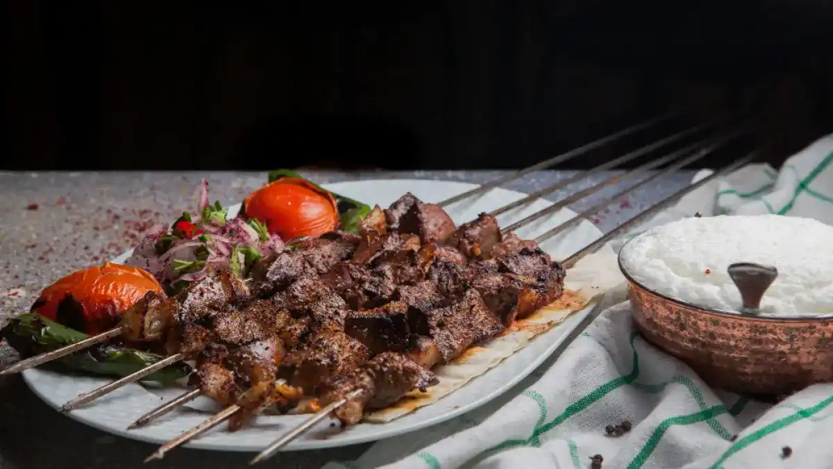 Menemukan Sate Kambing Terbaik di Surabaya: Kuliner yang Wajib Dicoba