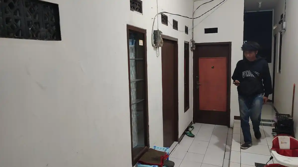 Penggeledahan Rumah Kontrakan di Antapani Ungkap Sejumlah Barang yang Diamankan Densus 88