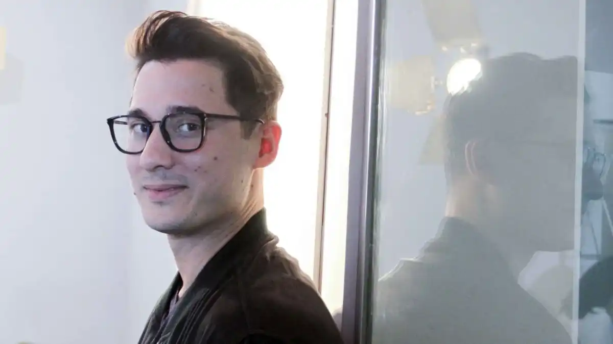 Jejak Karier Nino Fernandez: Dari Hamburg, VJ MTV, hingga Aktor Beragam Genre