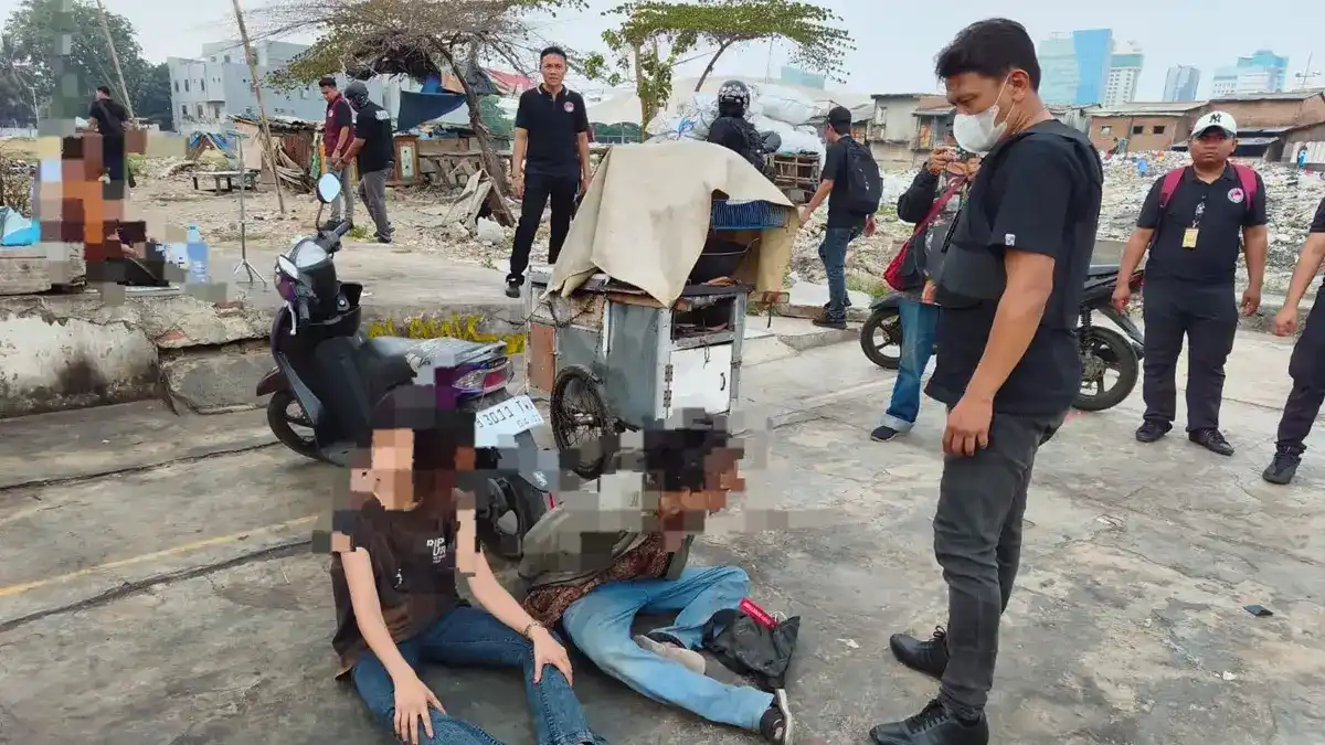 Penggerebekan Narkoba di Jakarta Barat Mengamankan 24 Orang