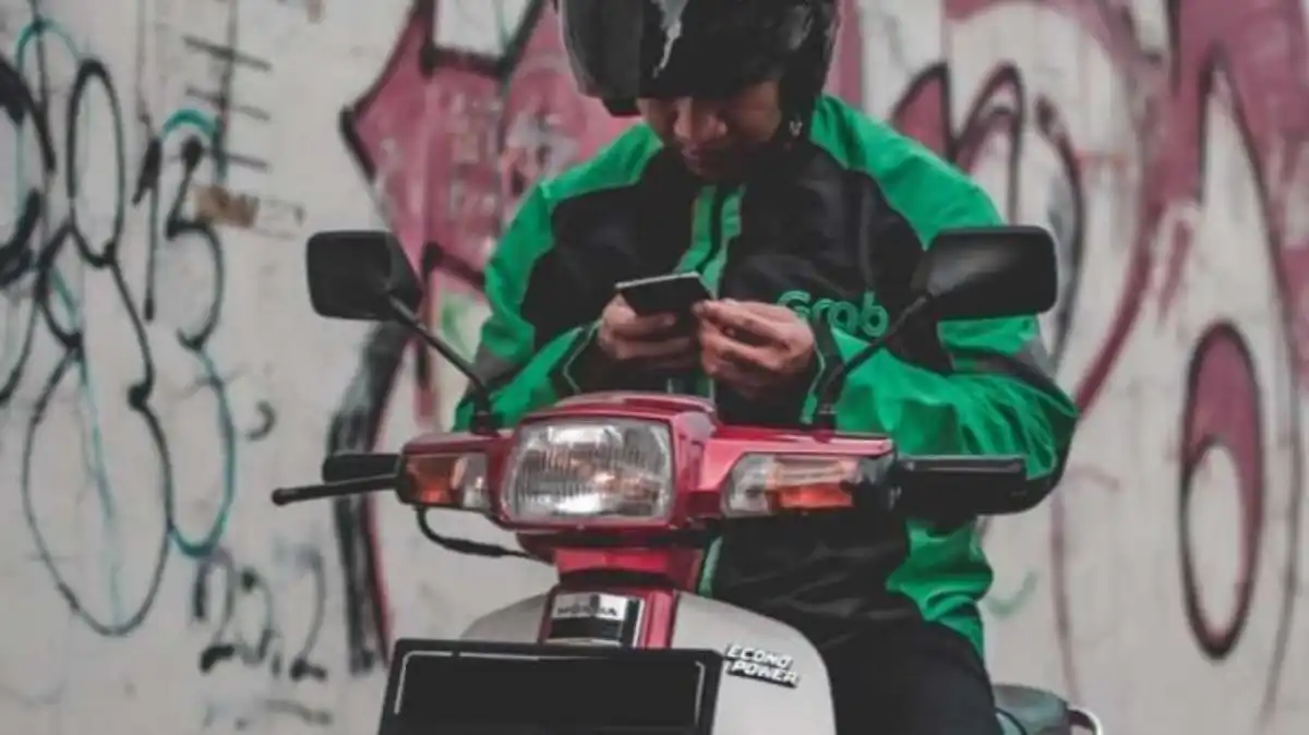 Strategi Menjaga Pendapatan Ojol Tetap Menopang Keluarga