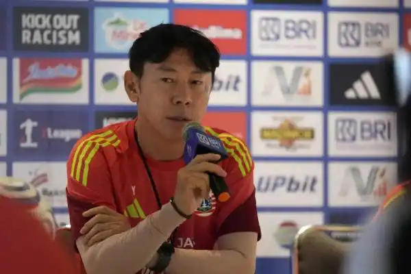 Persija Menang Telak atas PSIM, Shin Tae-yong Jelaskan Peran Radovan Pankov