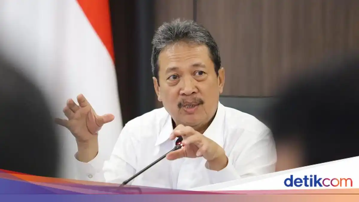 Pemerintah Menutup Permanen Ekspor Benih Bening Lobster