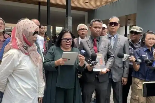 Desakan Mercy Sihombing agar Gibran Mundur dan Sikap DPR atas Putusan MK