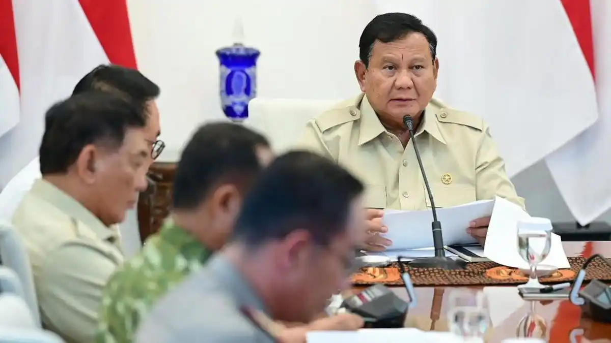 Prabowo Evaluasi Penanganan Karhutla, Dua Provinsi Jadi Fokus Pemadaman