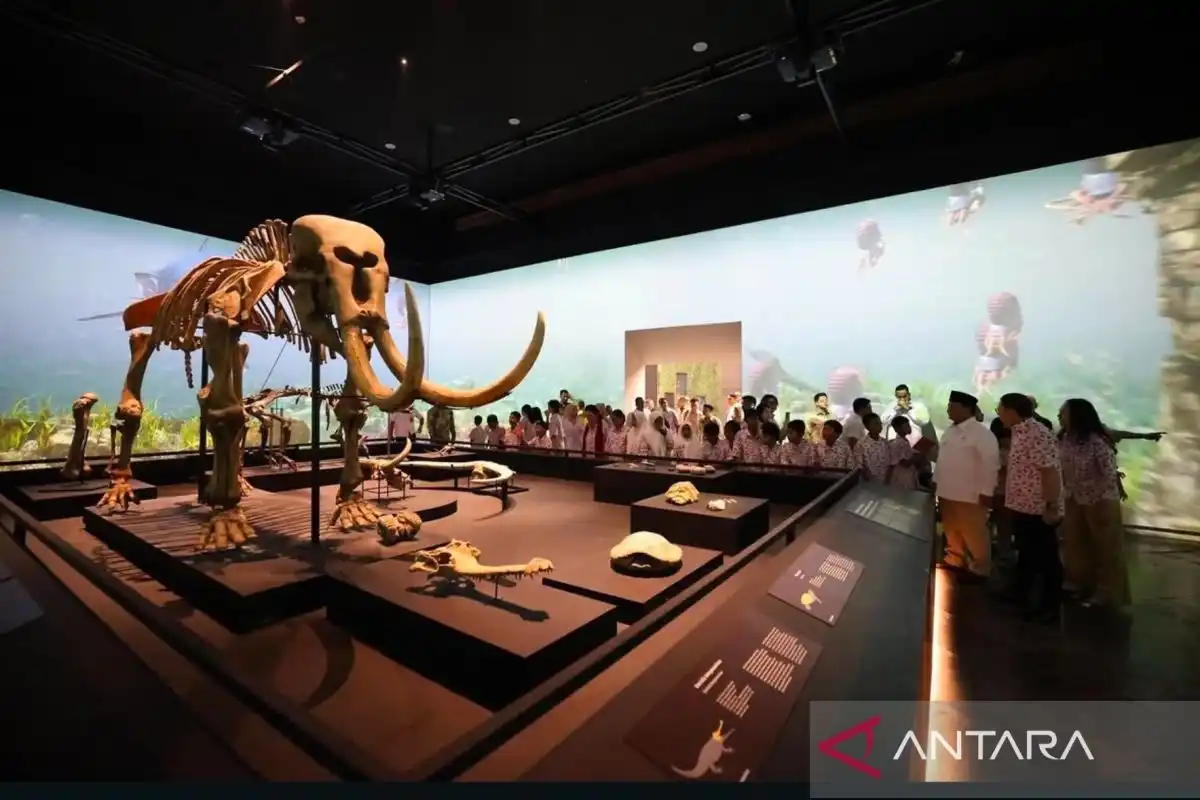 Prabowo Rayakan Hari Museum Indonesia Bersama Pelajar di Museum Gajah