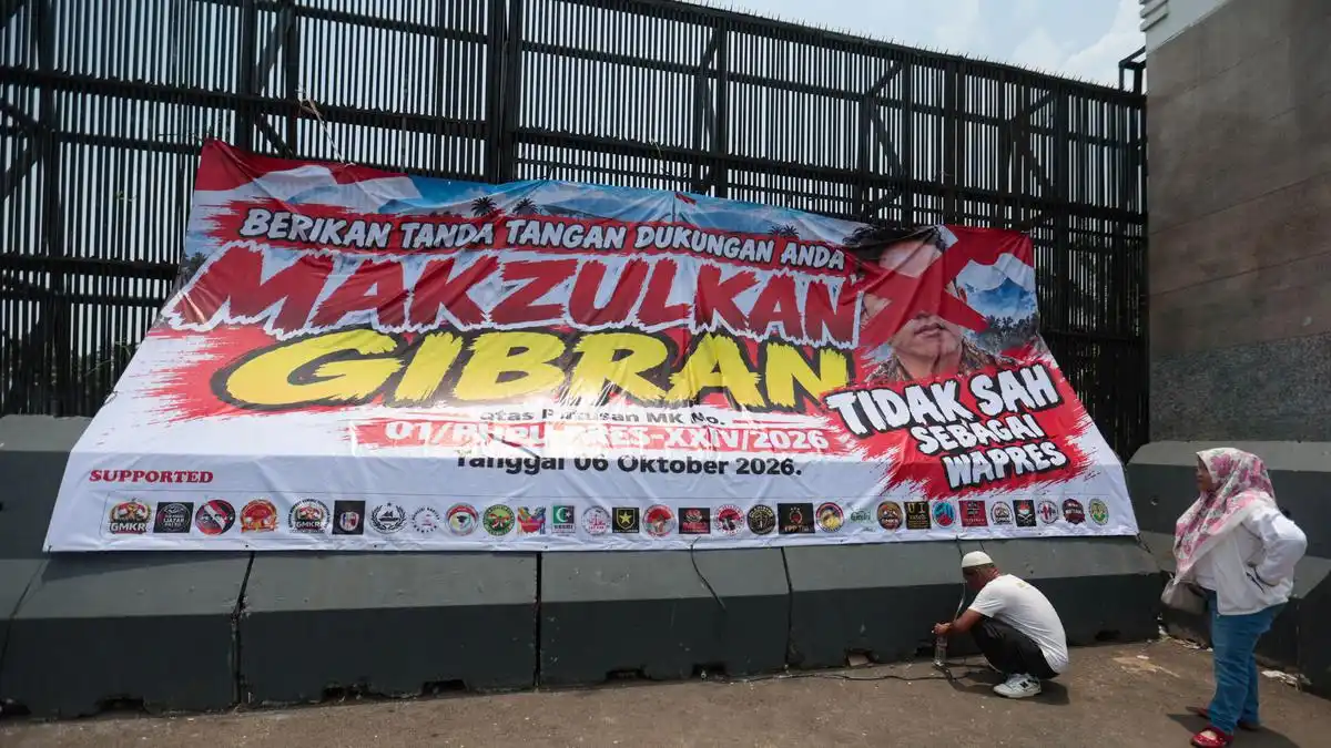 Aksi KNPRI di Depan DPR Dorong Pemakzulan Wakil Presiden Gibran