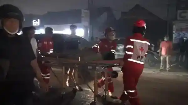 Kabut Asap di Palangka Raya, Pengendara Motor Luka Setelah Tabrak Mobil