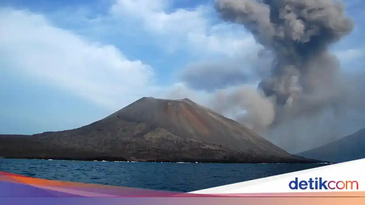 Tiga Erupsi Anak Krakatau Tercatat pada Pagi 20 Oktober