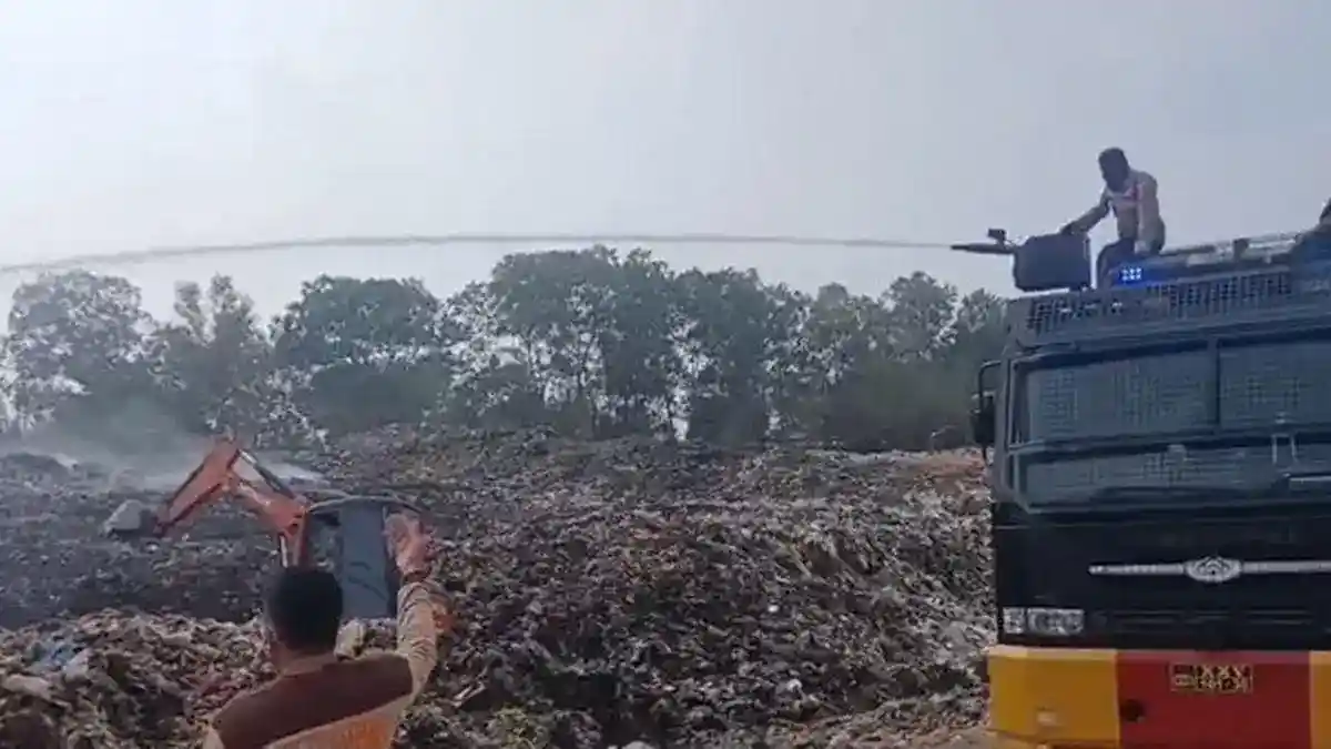 Api Besar Padam, Bara di TPA Bandar Jaya Masih Dipantau