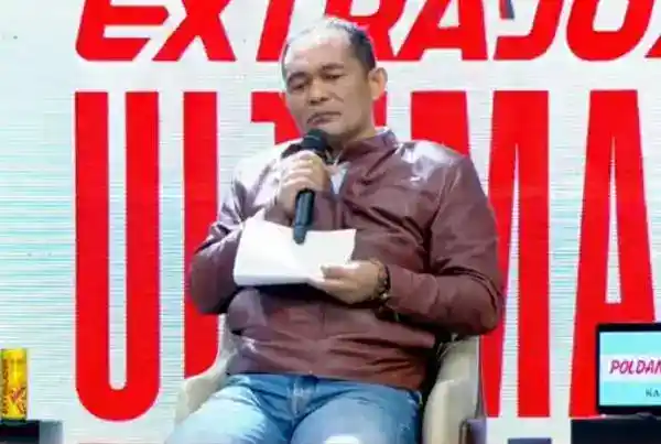 Boni Hargens Soroti Oposisi Jalanan di Tengah Terbatasnya Ruang Kritik Parlemen