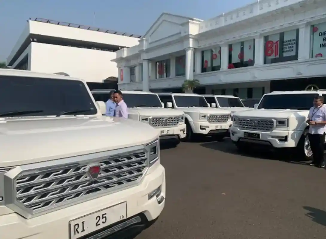 Maung Putih Digunakan Para Pejabat Menuju Sidang Evaluasi Pemerintahan