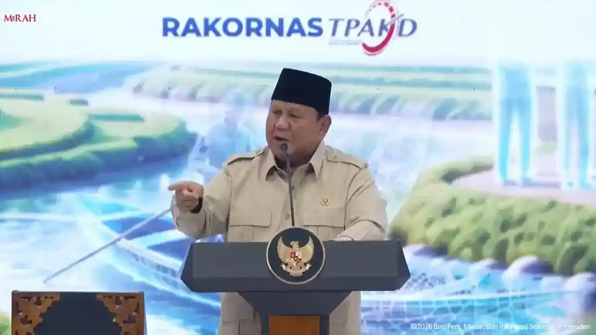 Momen Prabowo Menanggapi Isyarat Teddy di Tengah Pidato Rakornas