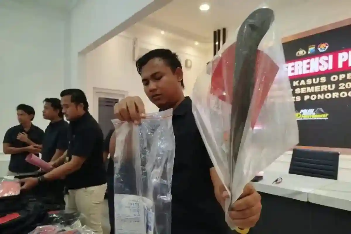 Dua Warga Ditangkap Usai Pencurian Emas dan Uang di Ponorogo