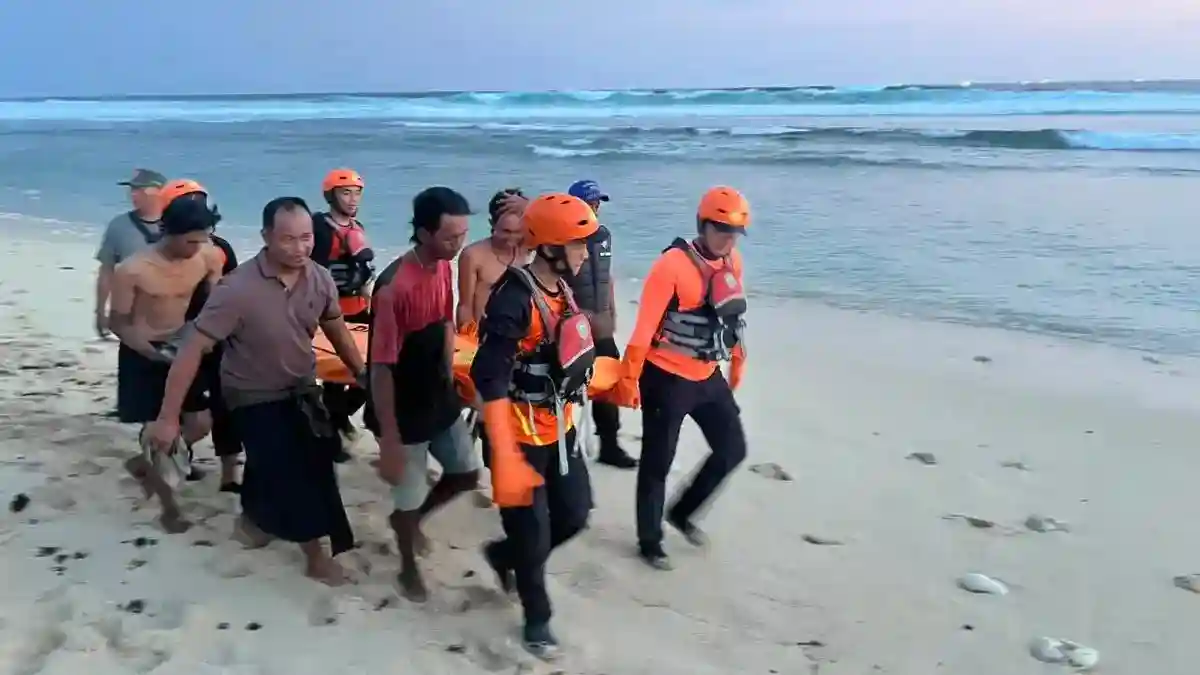 Evakuasi Jenazah Perempuan di Pantai Nyang-Nyang, Identitas Belum Terungkap